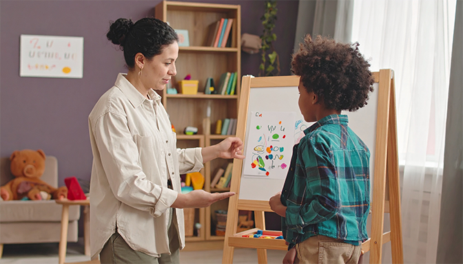 parent explaining rule to attentive child